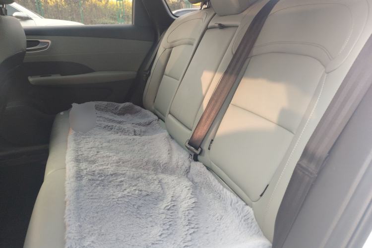 Used Roewe D6 2025 450km Deluxe Edition
