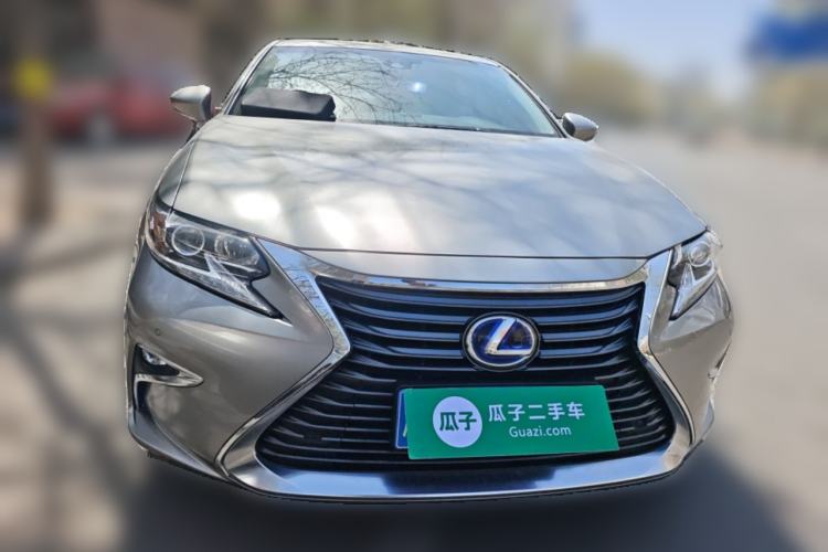 Used Lexus ES 2017 300h Mark Levinson Comfort Edition
