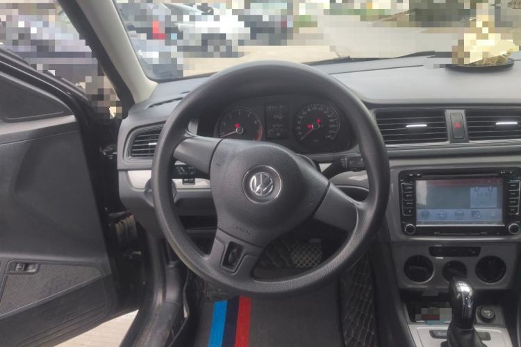 Used Volkswagen Lavida 2013 Revised Classic 1.6L Automatic Fashion Edition