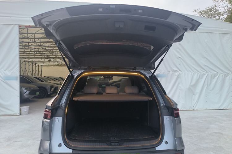 Used BYD Song Pro New Energy 2024 HONOR Edition DM-i 71KM Beyond Model Trunk