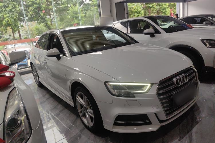 Used Audi A3 2020 Limousine 35 TFSI Fashion Edition China VI Emission Standard Front Right 45 Deg