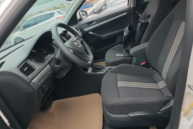 Used Volkswagen Gran Lavida 2015 1.6L Automatic Fashion Edition