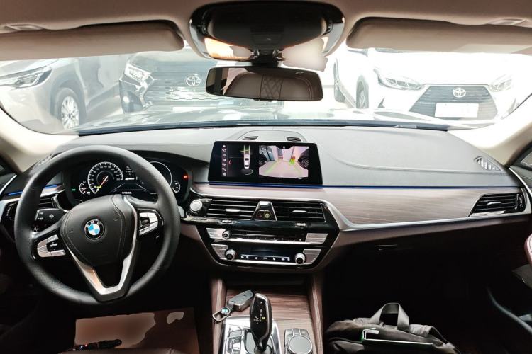 Used BMW 5 Series New Energy 2019 530Le Luxury Package Center Console