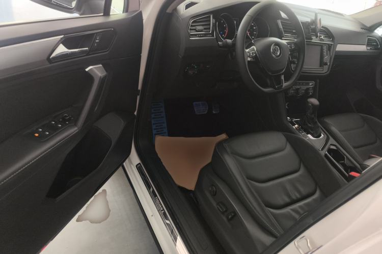 Used Volkswagen Tiguan L 2018 330TSI Automatic Two-Wheel Drive Comfort Edition Driver Seat