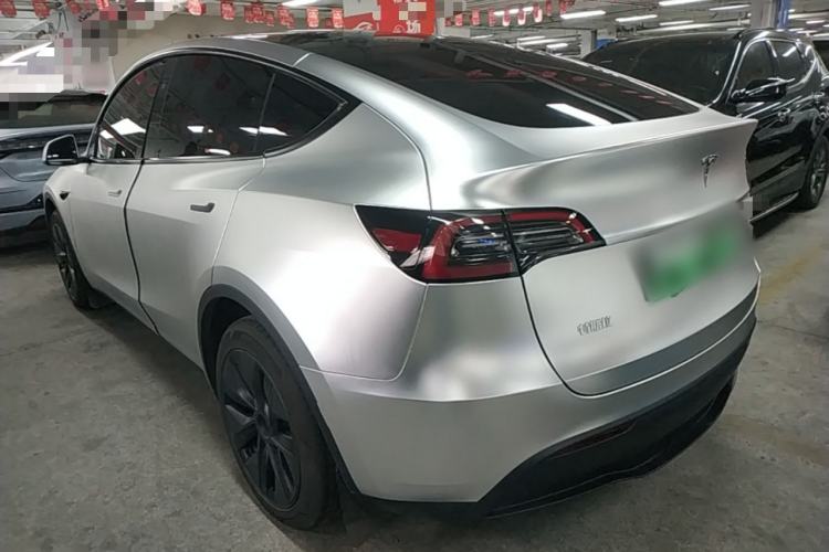 Used Tesla Model Y 2024 Long-Range All-Wheel-Drive Version
