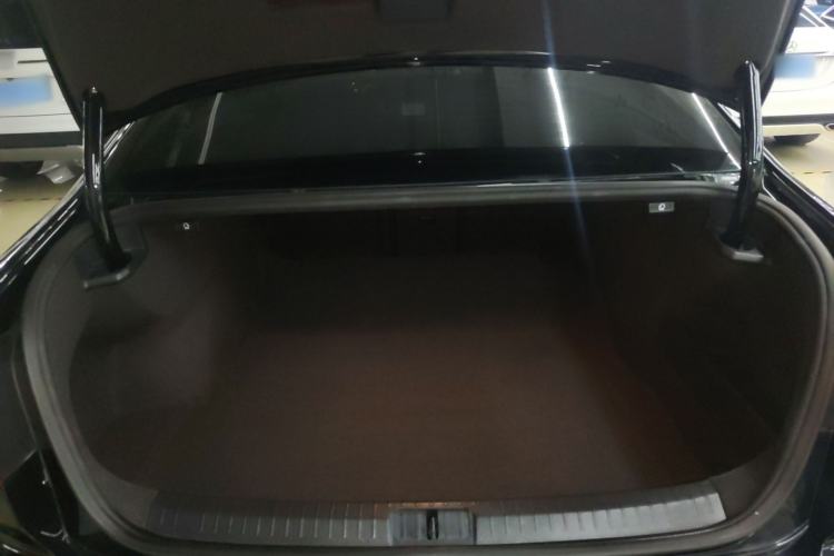 Used Volkswagen Magotan 2018 330TSI DSG Luxury Model Trunk