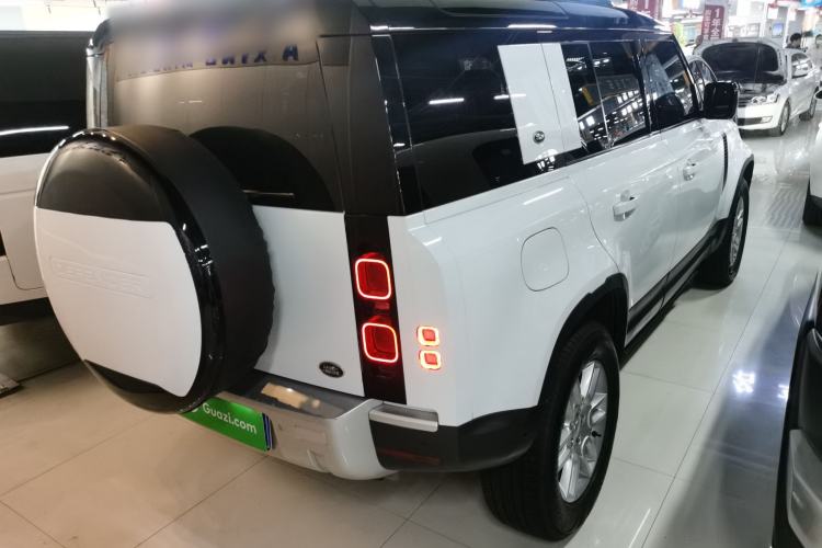 Used Land Rover Defender 2023 3.0T Gasoline Euro 6 Standard
