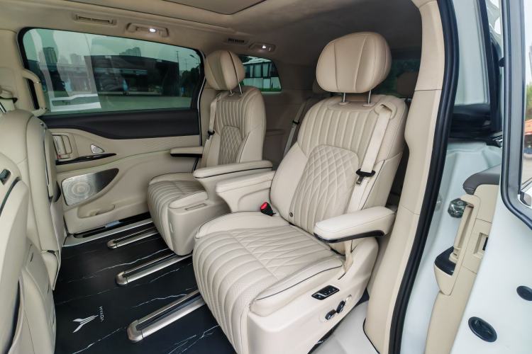 Used VOYAH Dream 2024 PHEV Ultra-Long Range Flagship Edition
