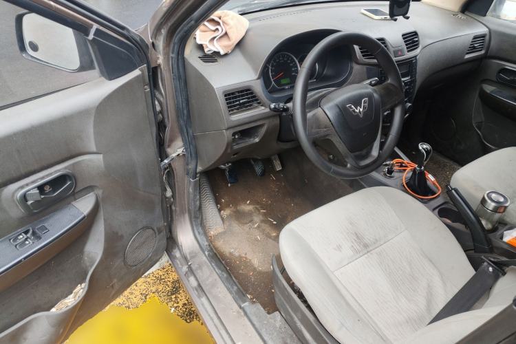 Used Wuling Hongguang 2014 1.5L Base Version