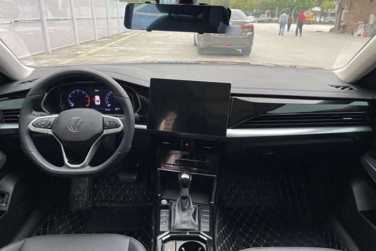 Used Volkswagen Passat 2025 Outstanding Model 380TSI Starry Dragon Edition Interior 4