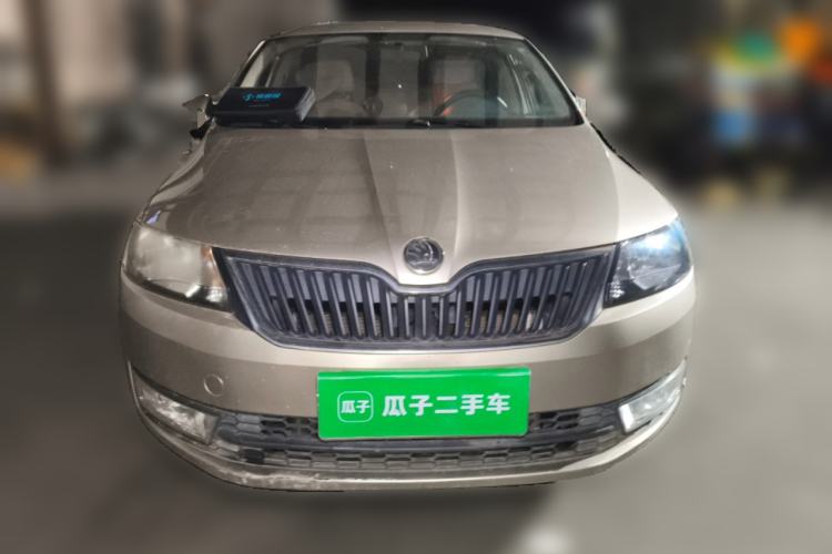 Used Skoda Rapid 2013 1.6L Manual Smart Selection Model