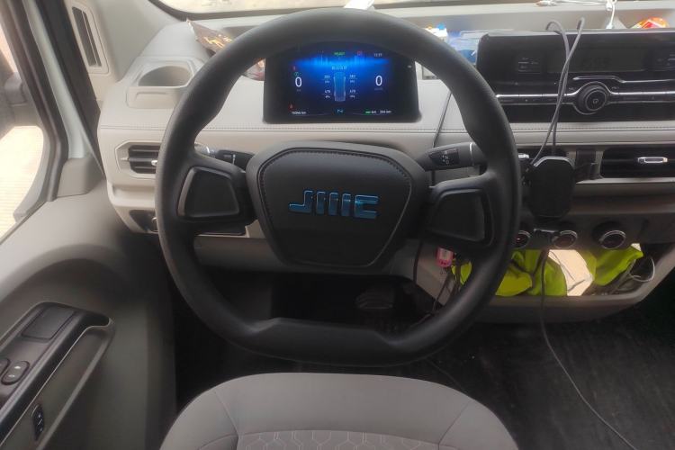 Used JMC E Fushun 2025 Model, Open Window Version, 53.58 kWh, Mid-axle, Mid-roof