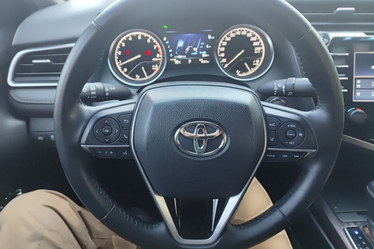Used Toyota Camry 2018 2.5G Luxury Edition Steering Wheel