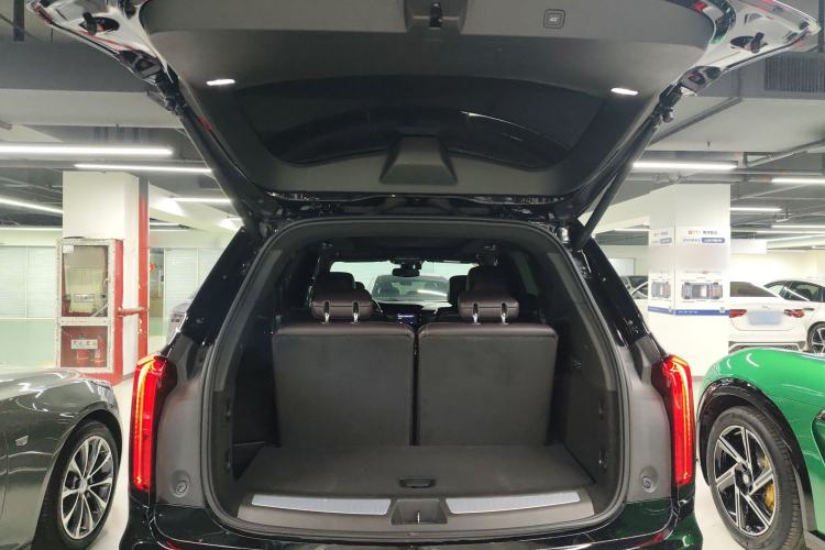 Used Cadillac XT6 2021 2.0T 6-Seater Two-Wheel Drive Luxury Version Trunk