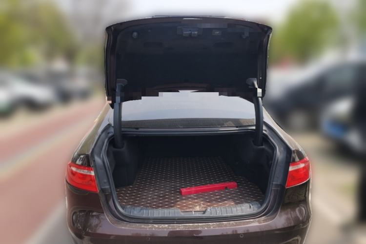 Used Jaguar XFL 2020 XFL 2.0T P250 Two-Wheel-Drive Luxury Edition Trunk