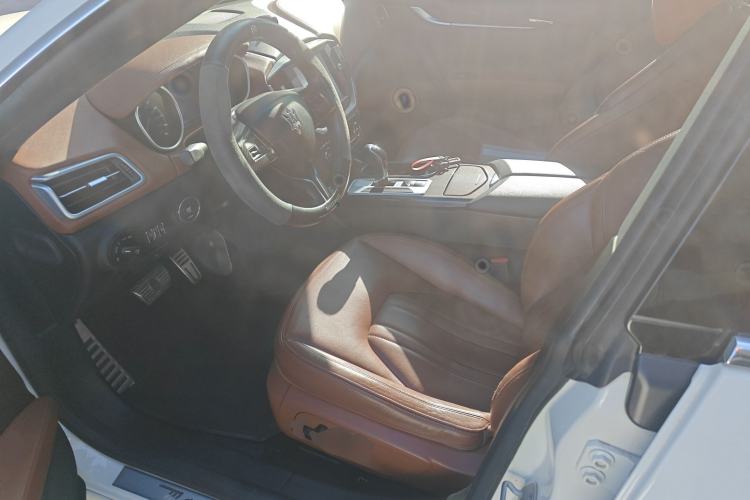 Used Maserati Ghibli 2014 3.0T Standard Edition Left Front Seat