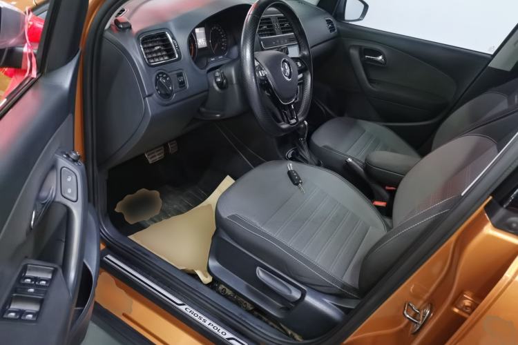 Used Volkswagen Polo 2016 1.6L Cross Polo Automatic Left Front Seat