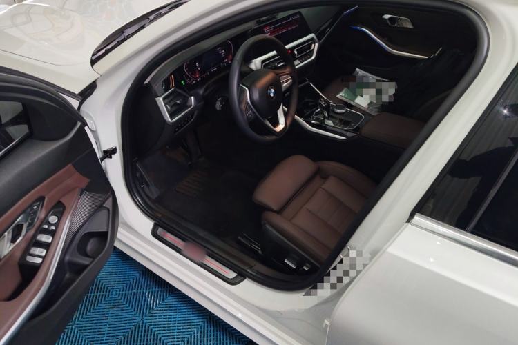 Used BMW 3 Series 2020 325Li First Edition Driver Seat