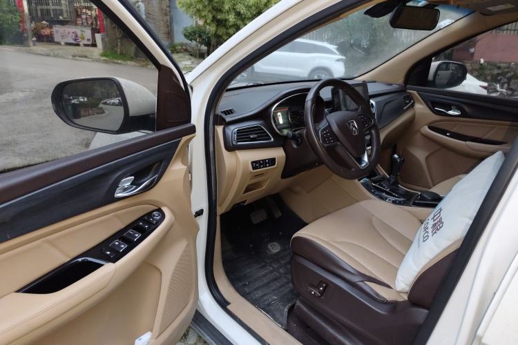 Used Baojun 730 2017 1.8L iAMT Prestige Version 7 Seats
