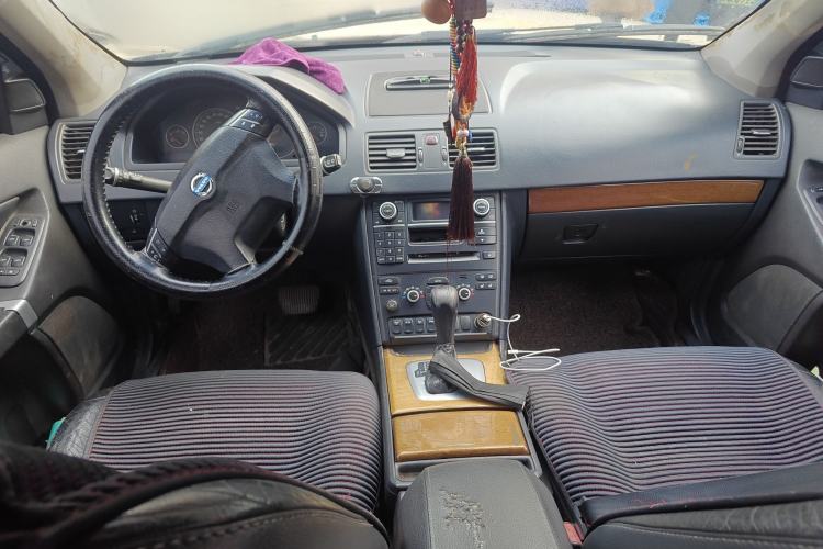 Used Volvo XC90 2007 2.5T AWD Center Console