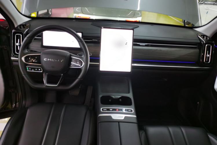 Used Chery Tiggo 7 C-DM 2025 1.5T 120KM Luxury Trim Center Console