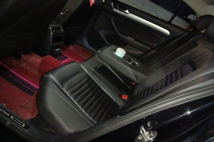 Used Volkswagen Magotan 2018 280TSI DSG Leading Model
