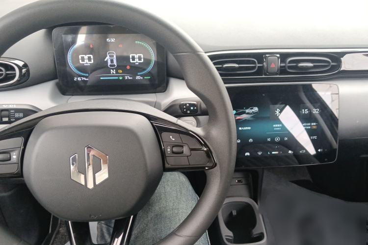 Used Leapmotor T03 2024 403 Comfort Edition Center Console