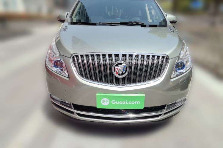 Used Buick GL8 2015 2.4L Luxury Business Premium Edition
