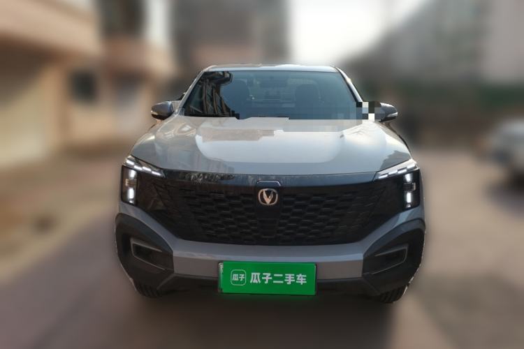 Used CHANGAN Hunter 2024 Warrior Edition Luxury Model Dual-Motor All-Wheel Drive Standard Box