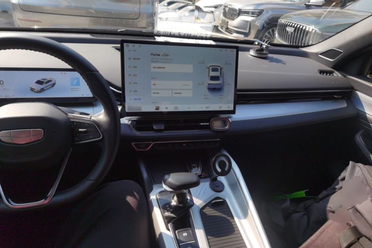 Used Geely Auto Preface 2025 Dongfang Yao 1.5TD Kunlun Edition
