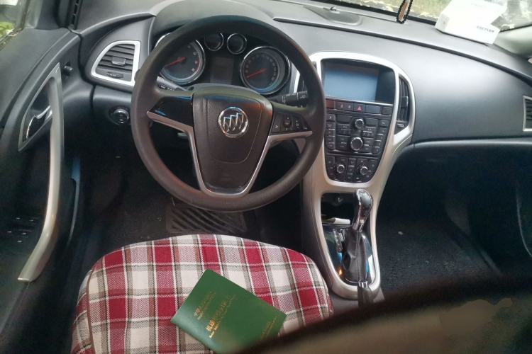 Used Buick GT 2012 XT 1.6T Fashion Sport Edition Steering Wheel