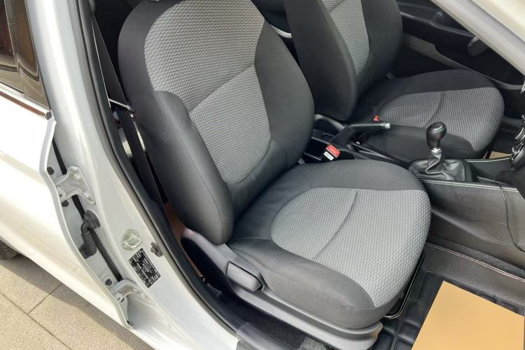 Used Hyundai Verna (older generation) 2017 1.4L Manual Refreshed Version China V Standard Right Front Seat