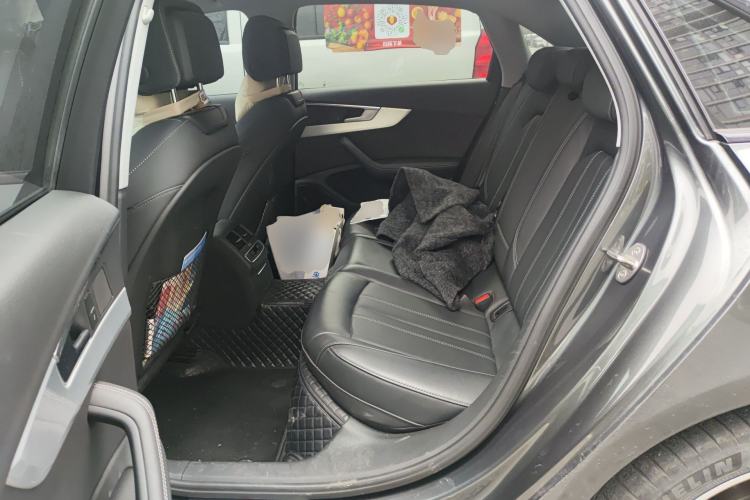 Used Audi A4L 2022 40 TFSI Luxury Dynamic Model
