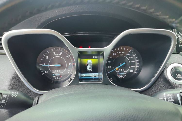 Used JMC Yusheng S330 2016 1.5L GTDi Automatic Two-Wheel Drive Fashion Edition
