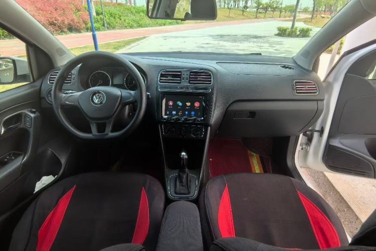 Used Volkswagen Polo 2014 1.4L Automatic Comfort Edition
