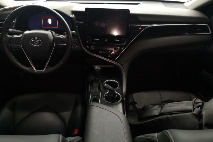 Used Toyota Camry 2021 2.5G Luxury Edition Center Console