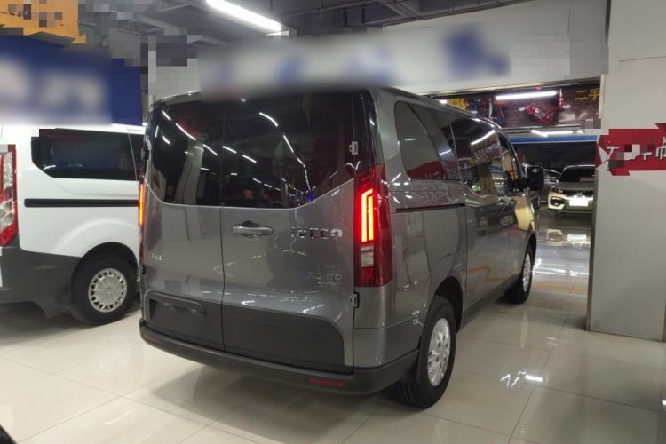 Used Iveco Fidato 2023 C30 Passenger Van 2.0T 110kW Automatic Xingtu Version Low Roof