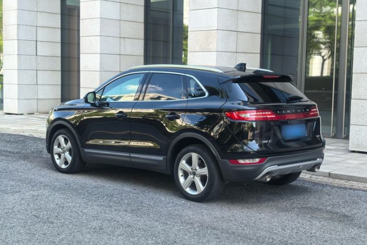 Used Lincoln MKC 2017 2.0T Two-Wheel Drive Deluxe Edition
