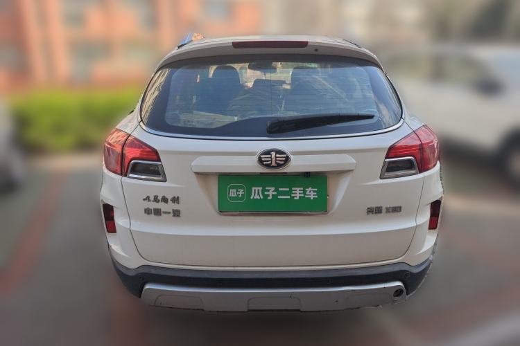 Used Bestune X80 2013 2.0L automatic comfort version Rear