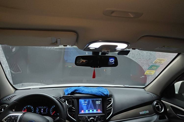 Used BYD Song New Energy 2017 Song DM 1.5TID All-Wheel Drive Luxury Model Headliner