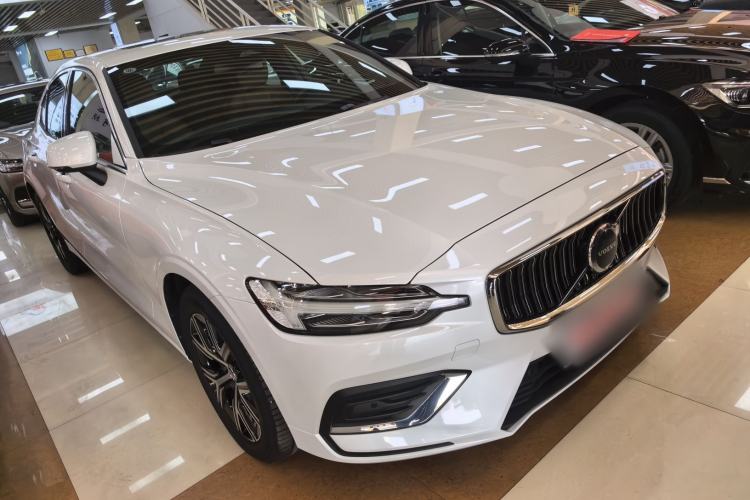 Used Volvo S60 2025 B4 Zhiyi Luxury Edition