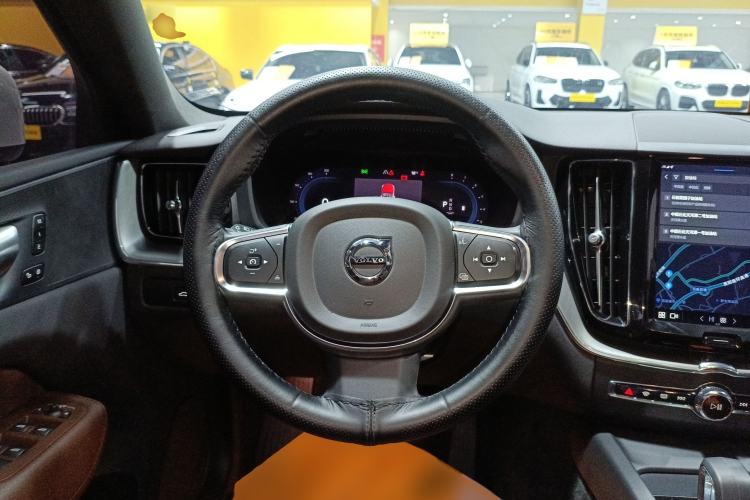 Used Volvo XC60 2024 B5 4x4 Smart Luxury Edition