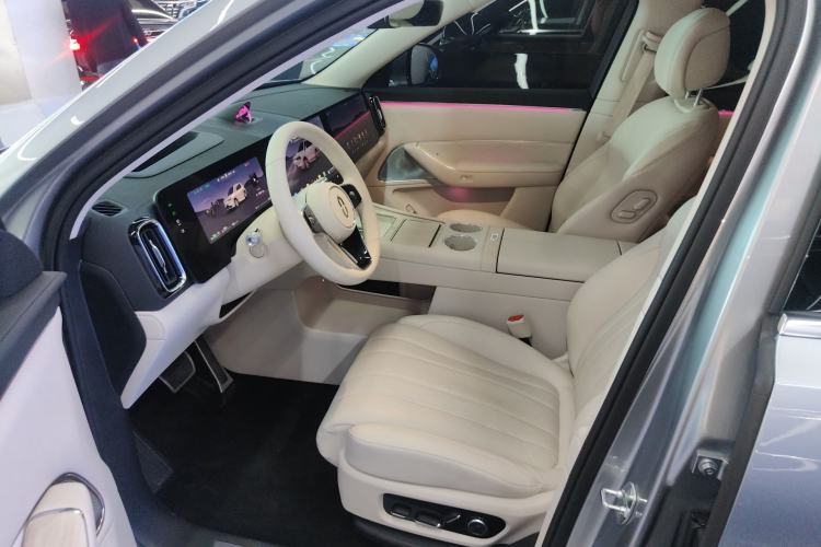 Used Hima AITO M8 2025 Extended-Range Max+ Version 53.4 kWh 6-Seater Edition