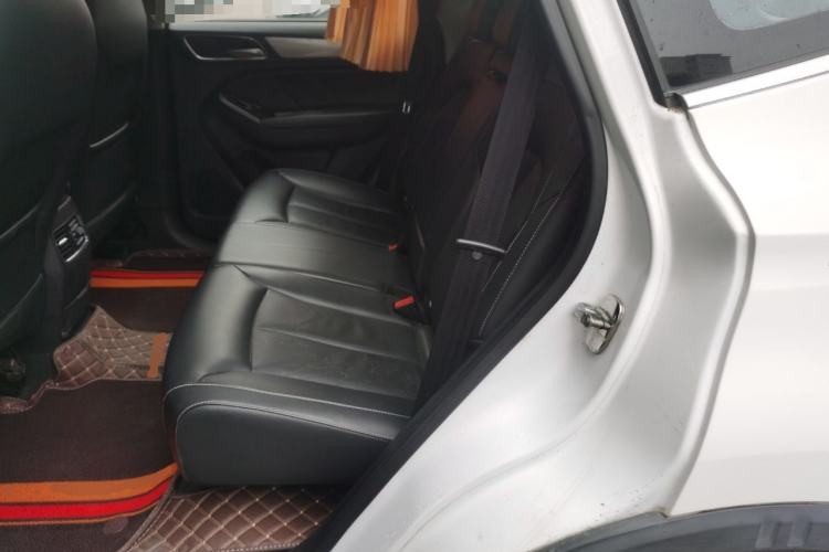 Used Roewe RX5 2016 30T Two-Wheel Drive Automatic Internet Smart Edition
