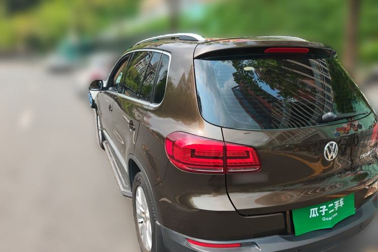 Used Volkswagen Tiguan 2013 1.8 TSI Automatic All-Wheel Drive Luxury Model Rear Left 45 Deg