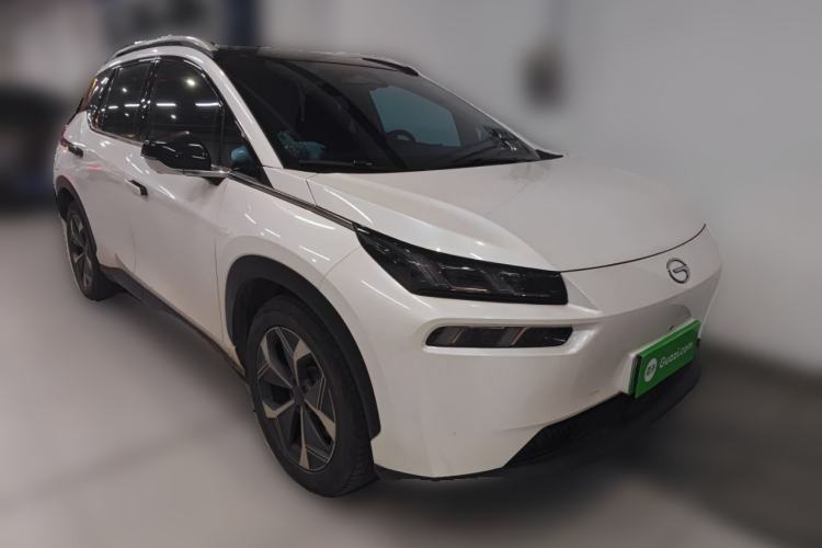 Used AION V 2021 Plus 70 Smart Technology Edition Lithium Iron Phosphate Front Right 45 Deg