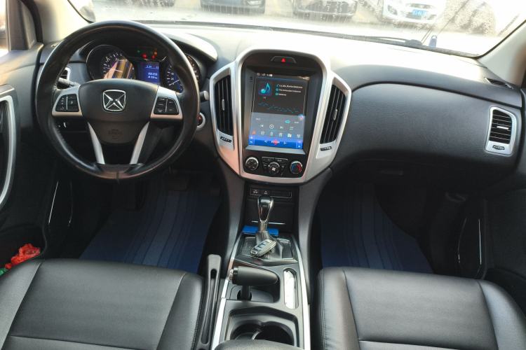 Used JMC Yusheng S350 2013 2.4T Automatic 2WD Diesel Ultra-Luxury 7-Seater
