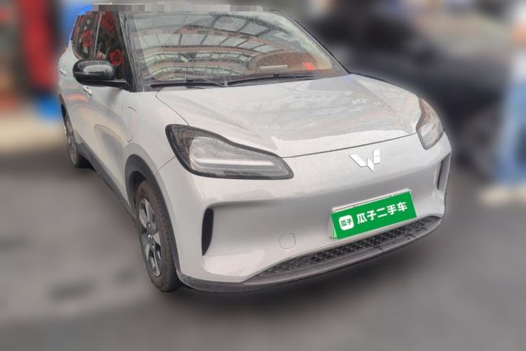 Used Wuling Bingo PLUS 2024 330 km Range Five-Seater Version Front Right 45 Deg