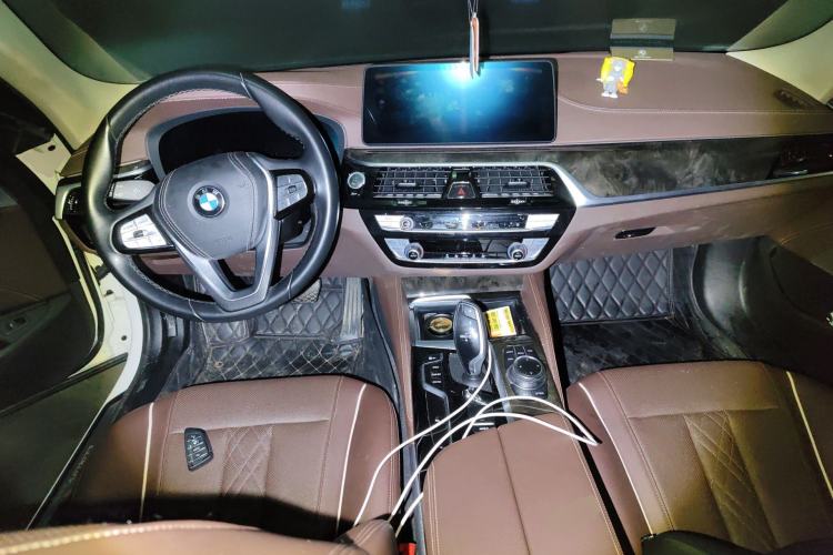 Used BMW 5 Series 2022 Restyled 525Li Luxury Package Center Console