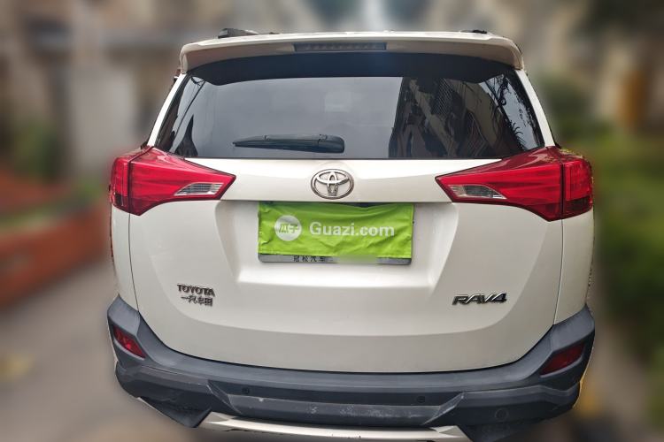 Used Toyota RAV4 2015 2.0L CVT Two-Wheel Drive Fashion Edition